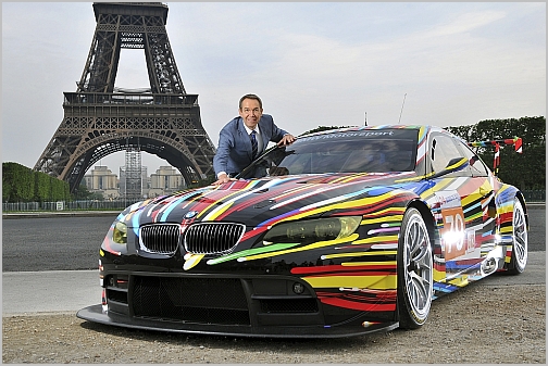 jeff-koons-eiffel-turm-presentation-bmw-m3-gt2